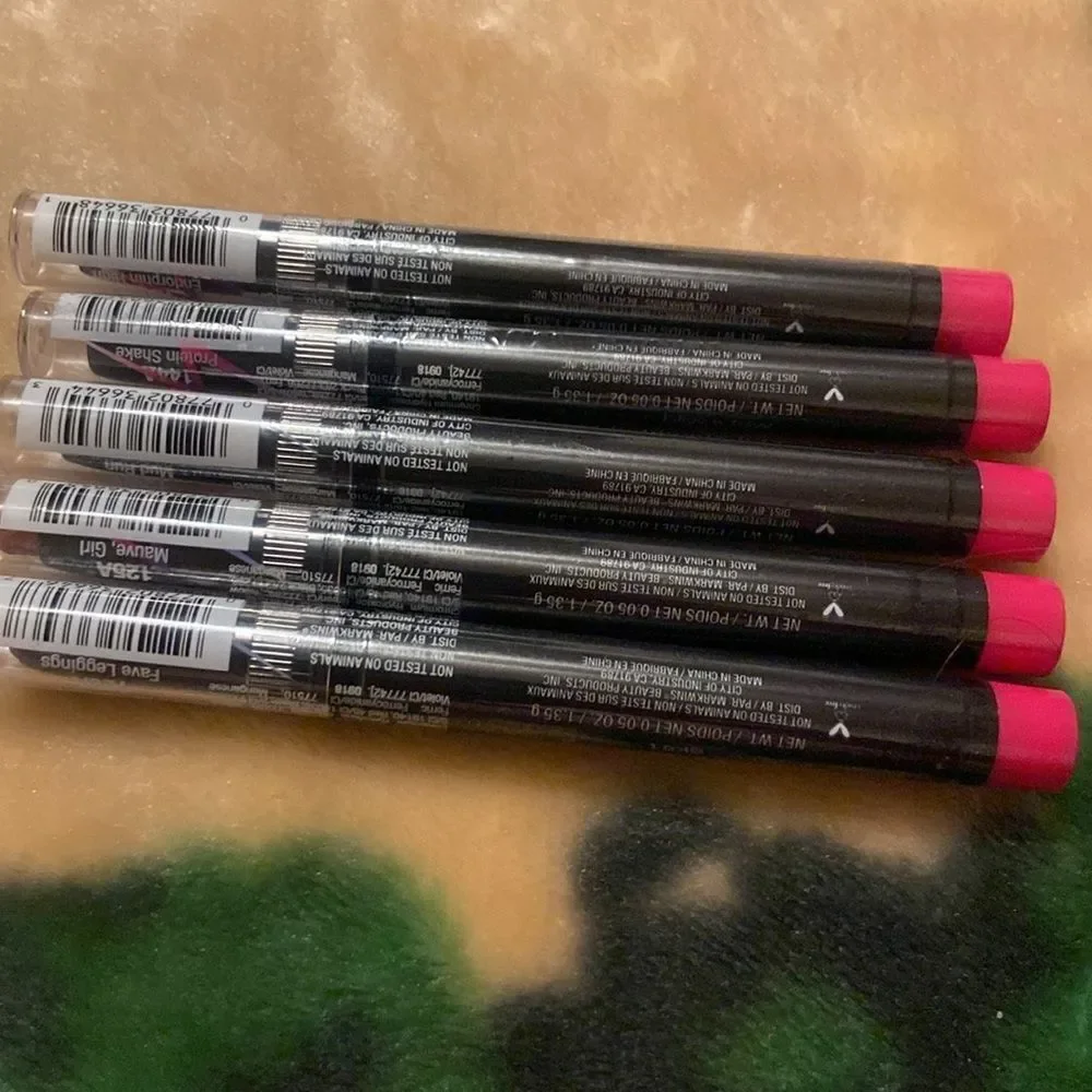 New Wet n Wild Keeps Going Waterproof Sweatproof Eyeshadow Running Naked Set 5